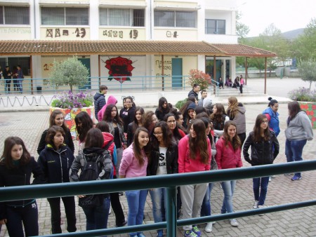 τα παιδιά μας περιμένουν να ακούσουν το Λάζαρο 